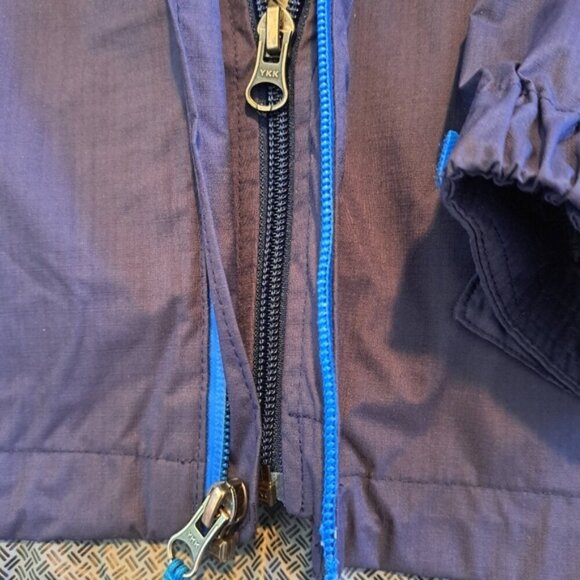 L. L. Bean boys size 3 tone blue jacket, 2 front zippers, outside 1 broken - Picture 5 of 10